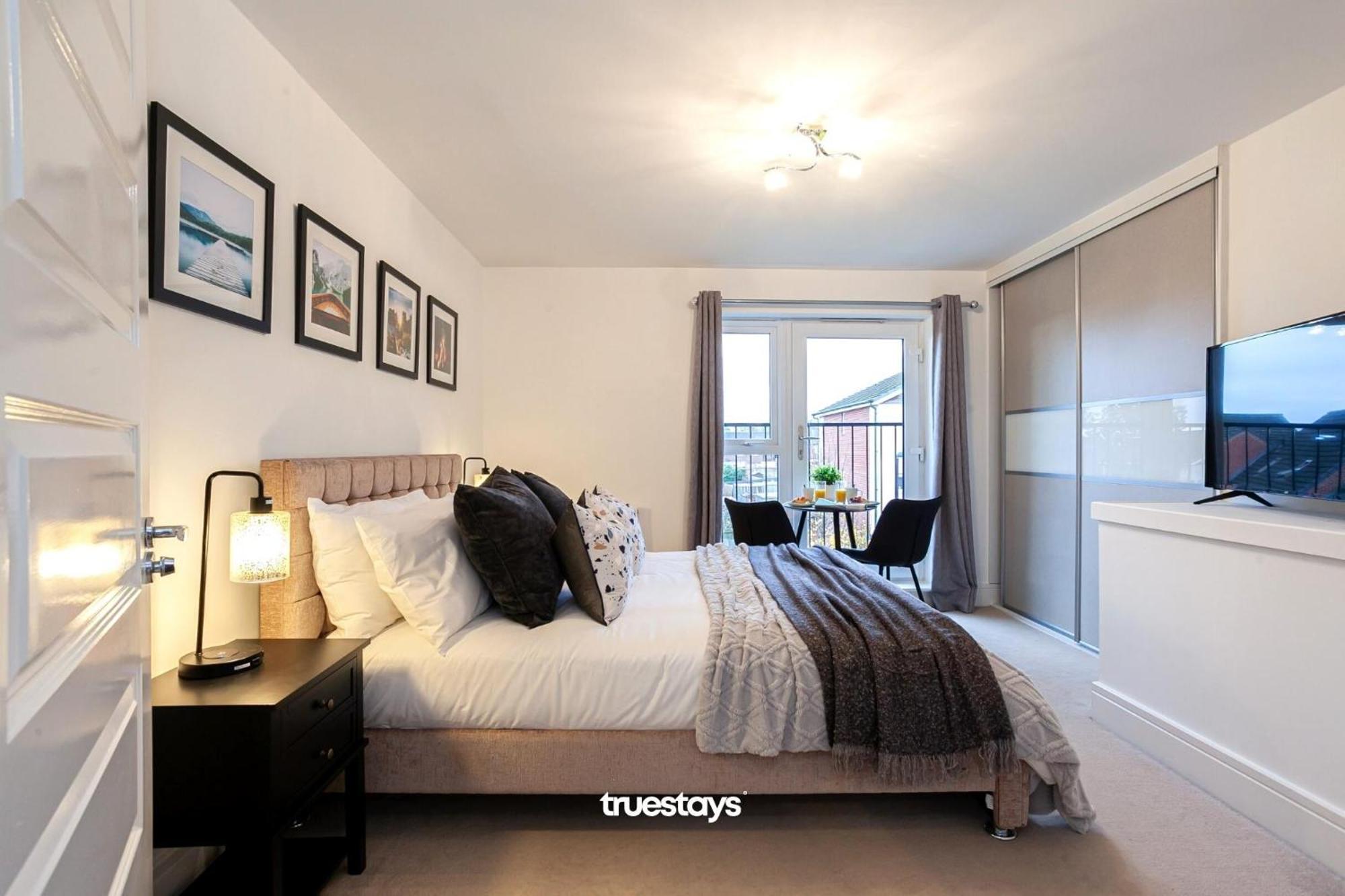 Ambassador House By Truestays - Luxury 4 Bedroom House In Stoke-On-Trent Etruria Exterior photo
