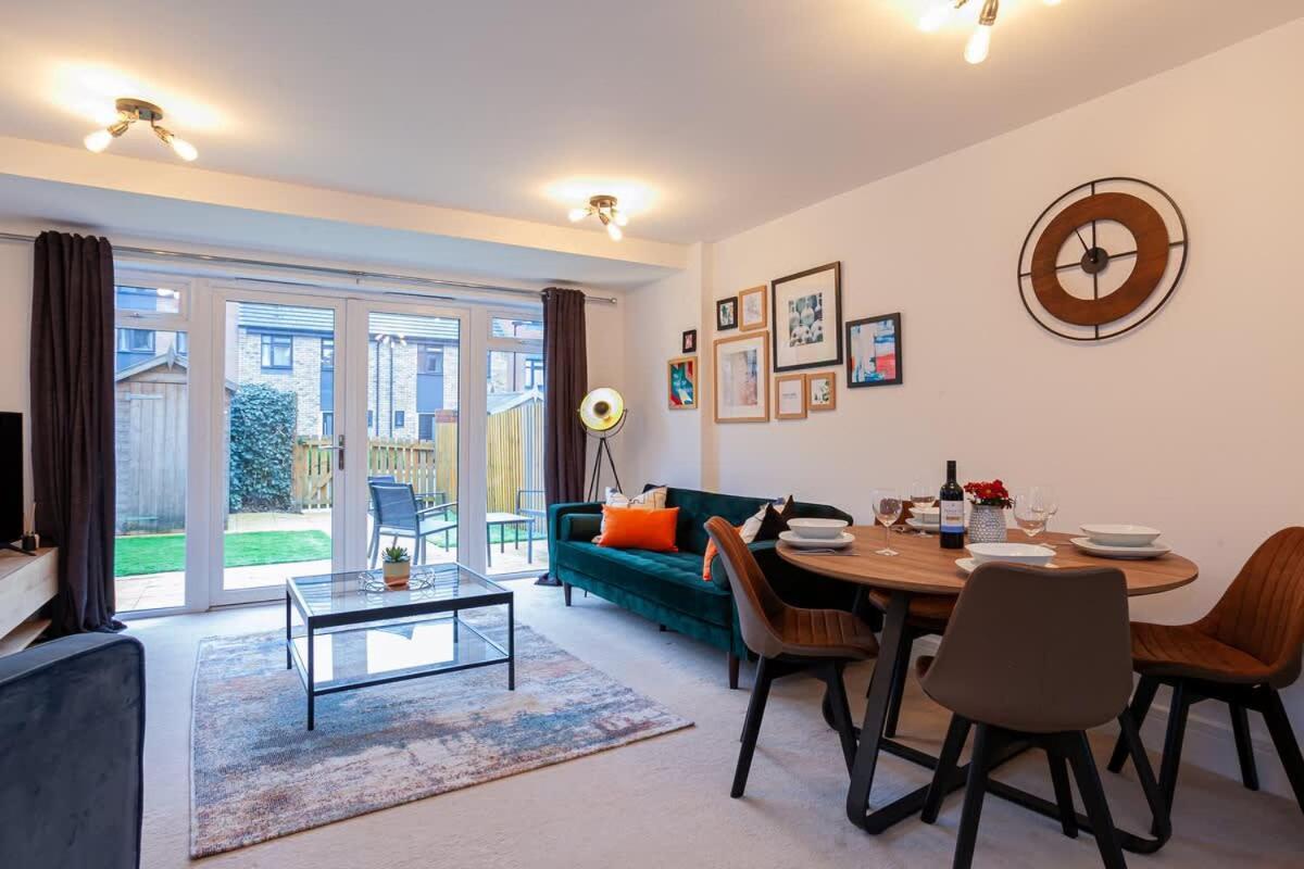 Ambassador House By Truestays - Luxury 4 Bedroom House In Stoke-On-Trent Etruria Exterior photo