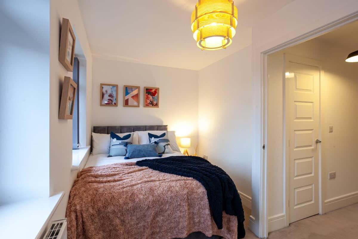 Ambassador House By Truestays - Luxury 4 Bedroom House In Stoke-On-Trent Etruria Exterior photo