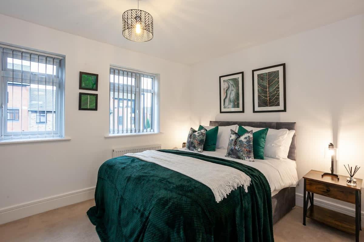 Ambassador House By Truestays - Luxury 4 Bedroom House In Stoke-On-Trent Etruria Exterior photo